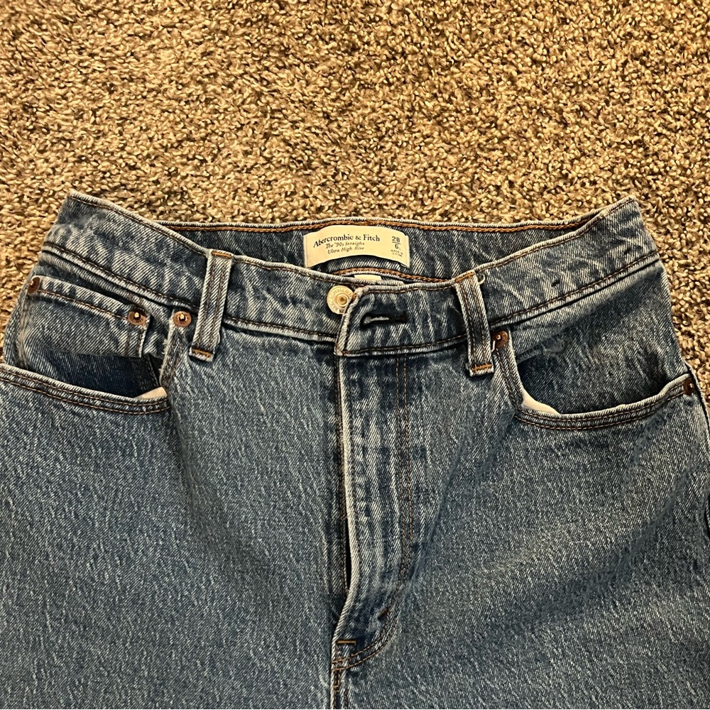 Abercrombie 90s straight ultra high rise